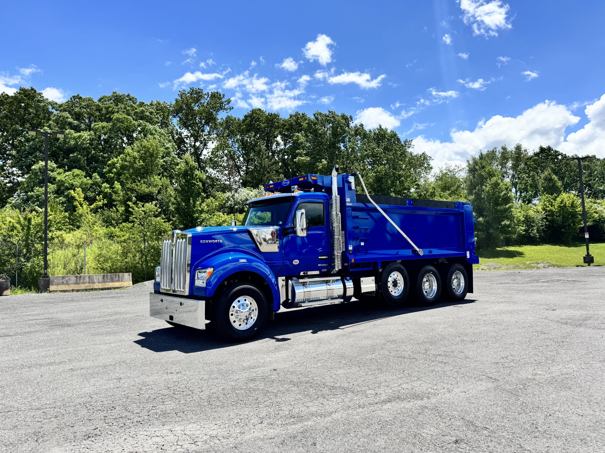2027 KENWORTH W990 2027 KENWORTH W990 - image 1 of 6