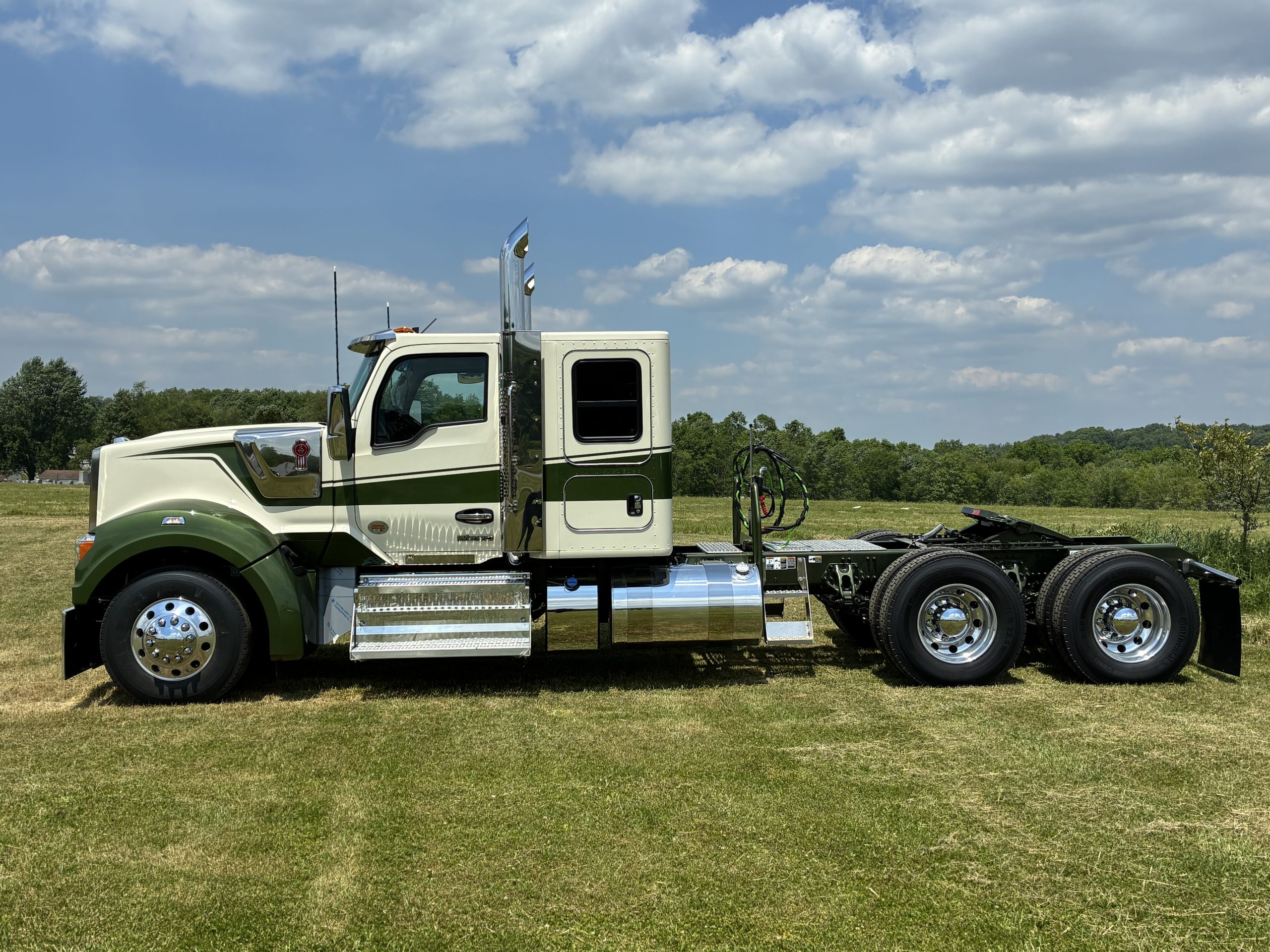 2027 KENWORTH W990 2027 KENWORTH W990 - image 2 of 6