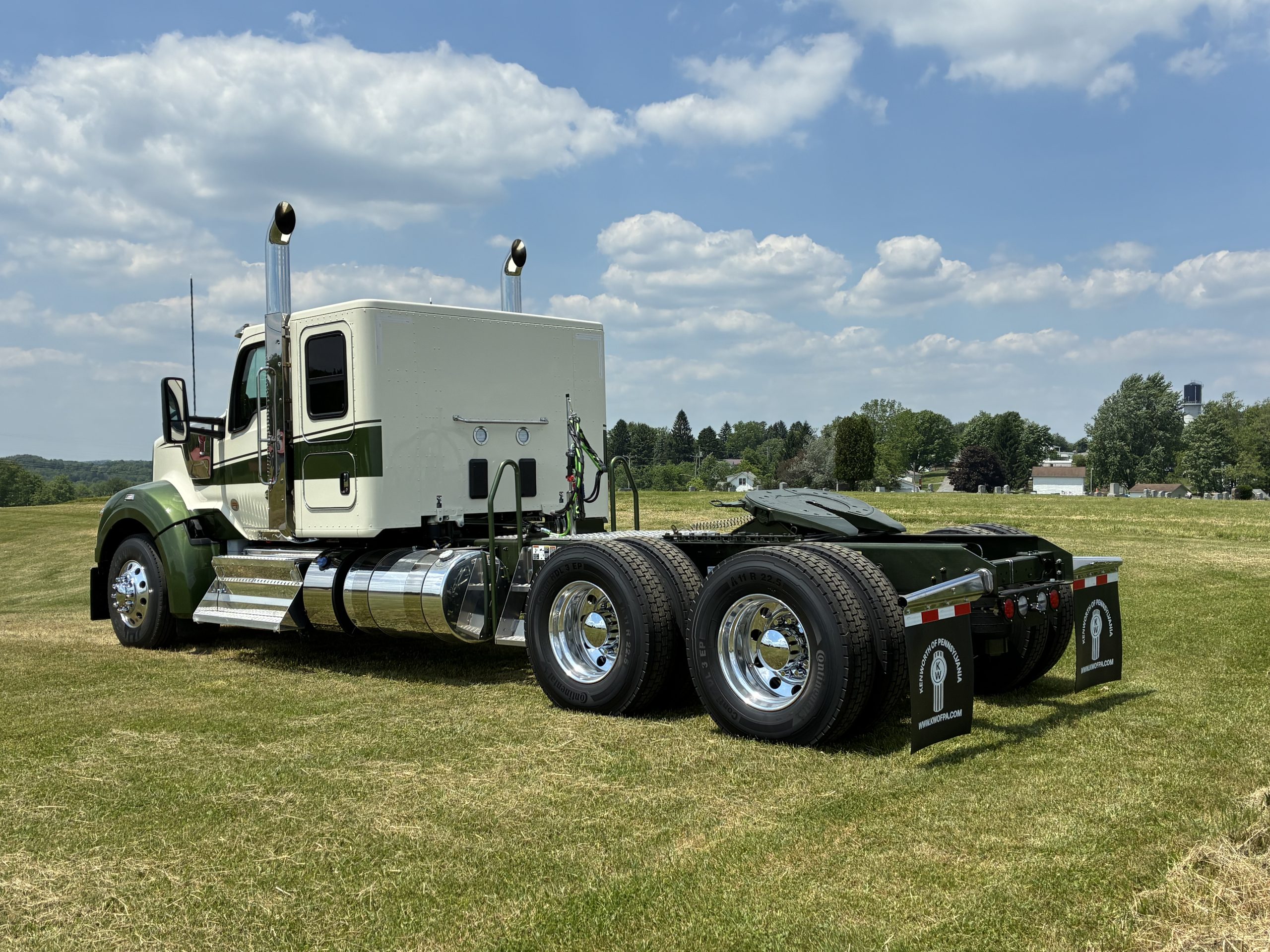 2027 KENWORTH W990 2027 KENWORTH W990 - image 3 of 6