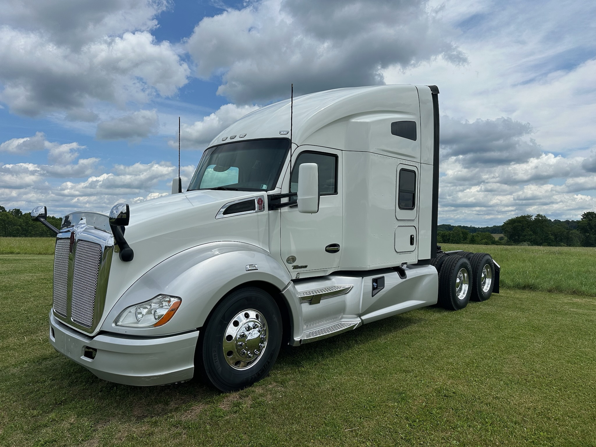 2021 KENWORTH T680 2021 KENWORTH T680 - image 2 of 6