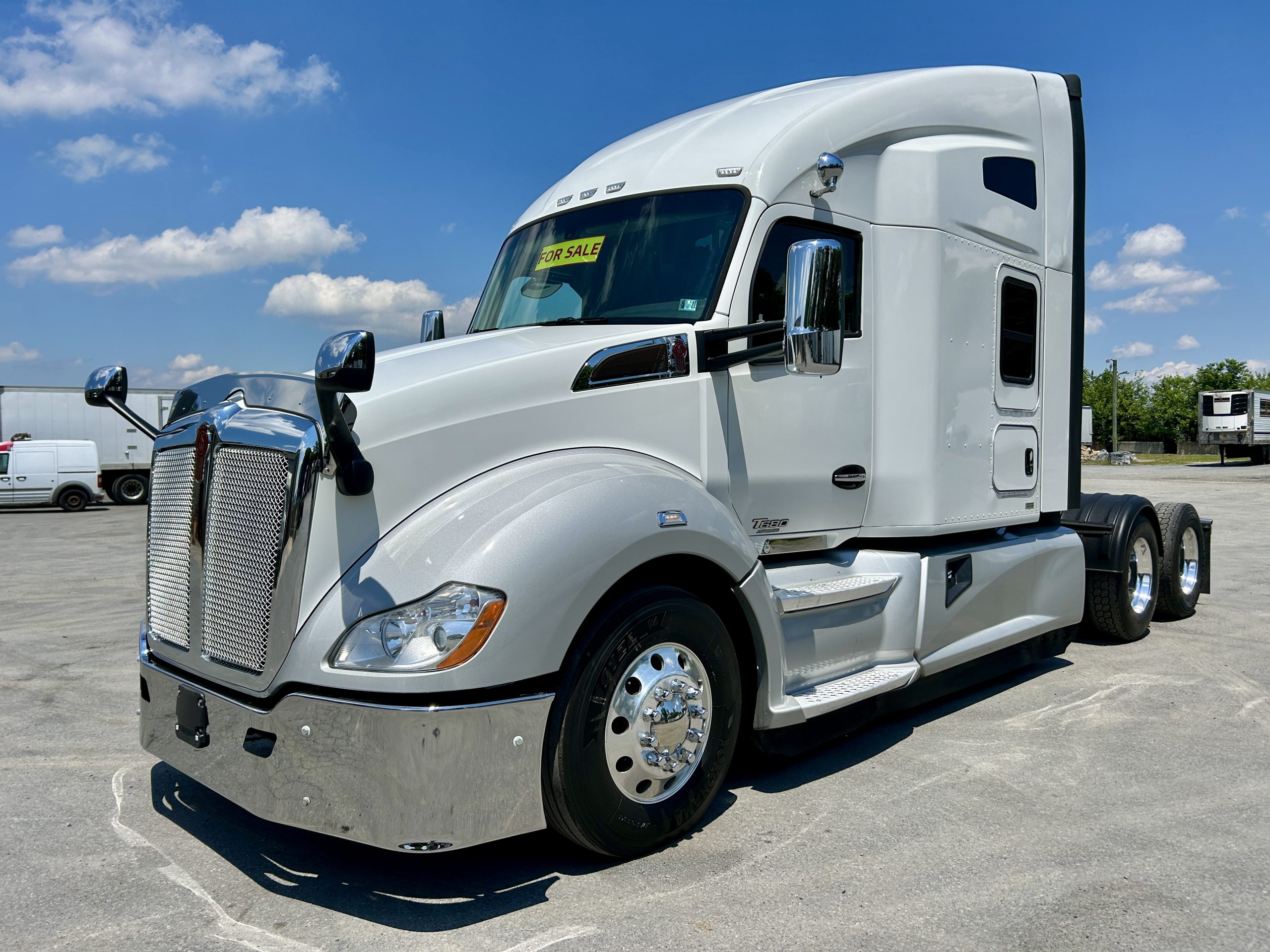 2021 KENWORTH T680 2021 KENWORTH T680 - image 1 of 6
