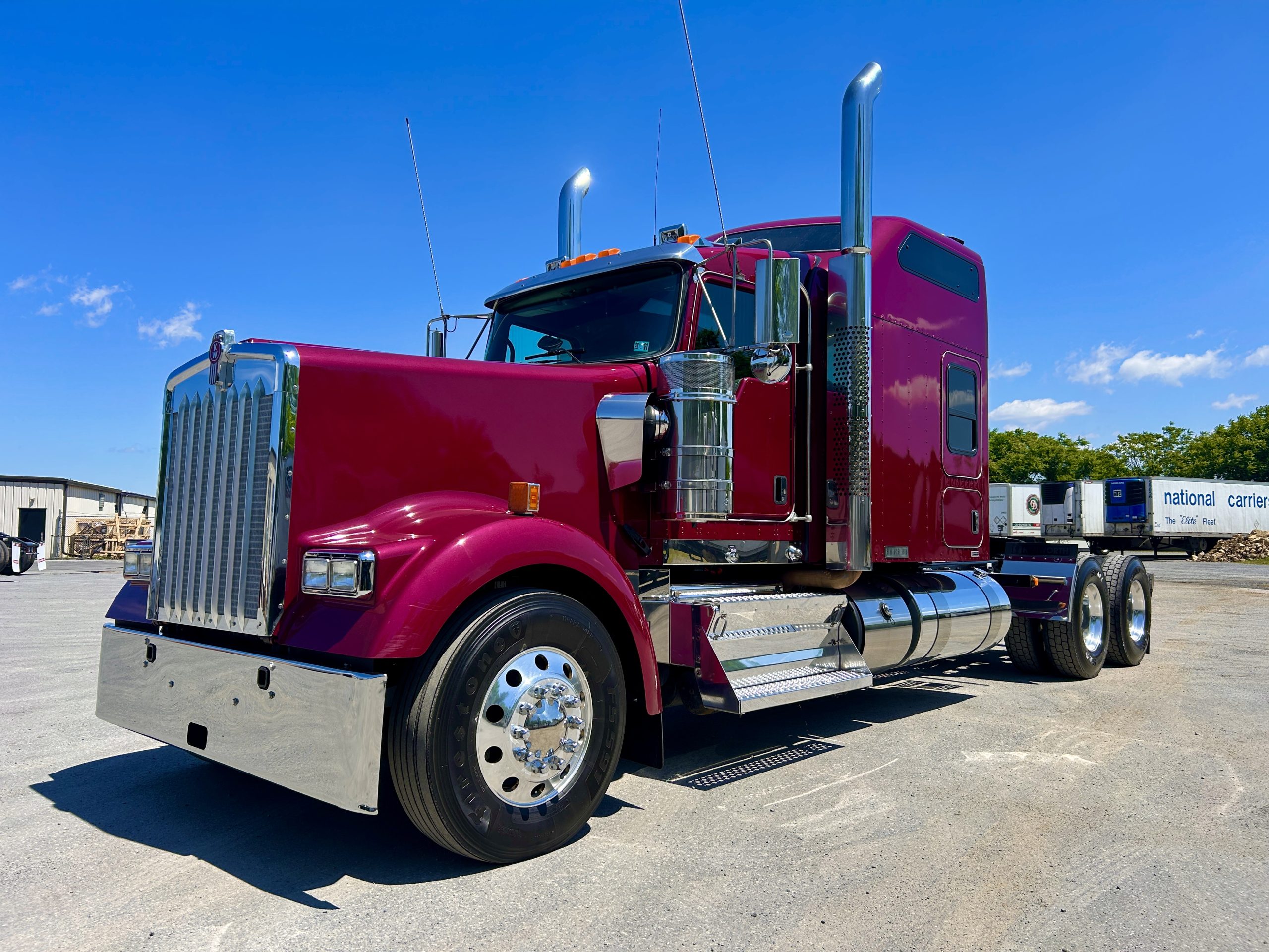 2021 KENWORTH W900L 2021 KENWORTH W900L - image 1 of 6