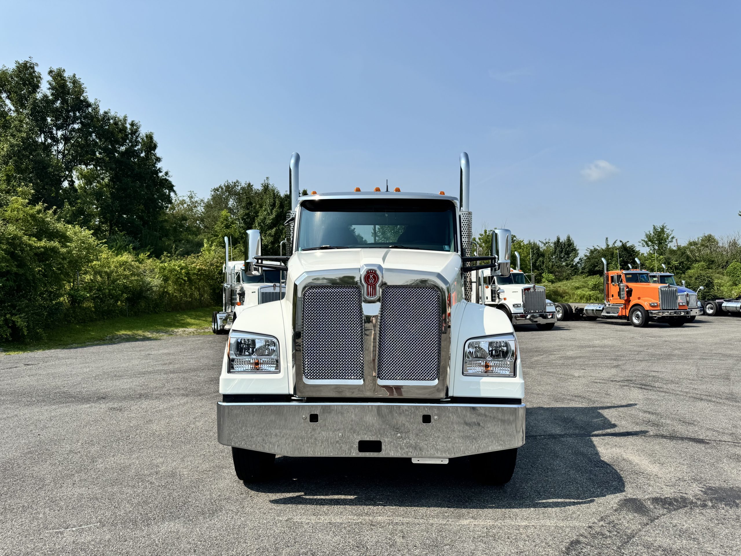 2027 KENWORTH T880 2027 KENWORTH T880 - image 2 of 6