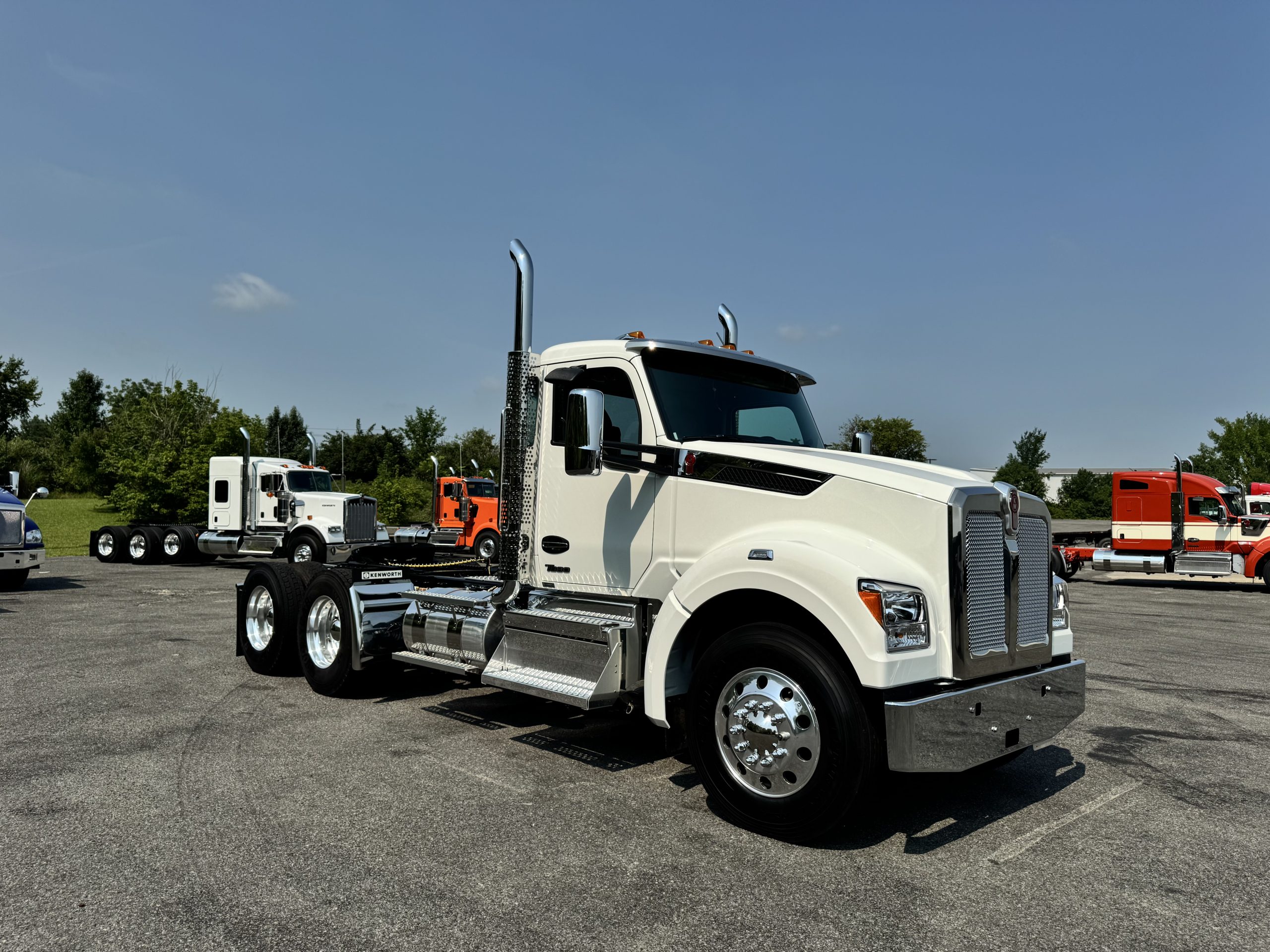 2027 KENWORTH T880 2027 KENWORTH T880 - image 3 of 6