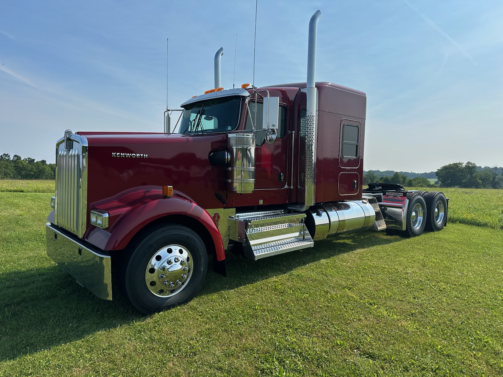 2027 KENWORTH W900 - image 1 of 6
