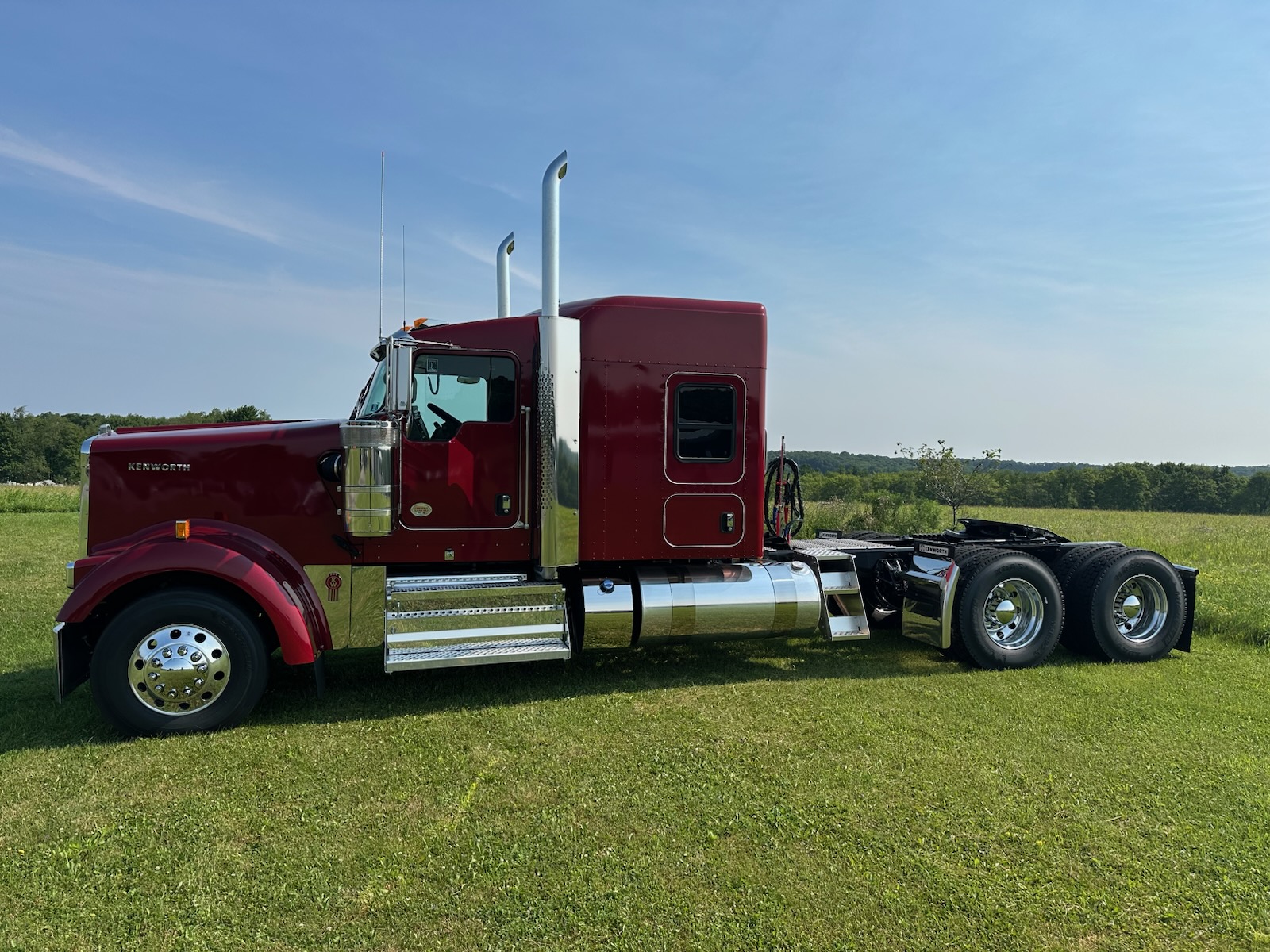 2027 KENWORTH W900 - image 2 of 6