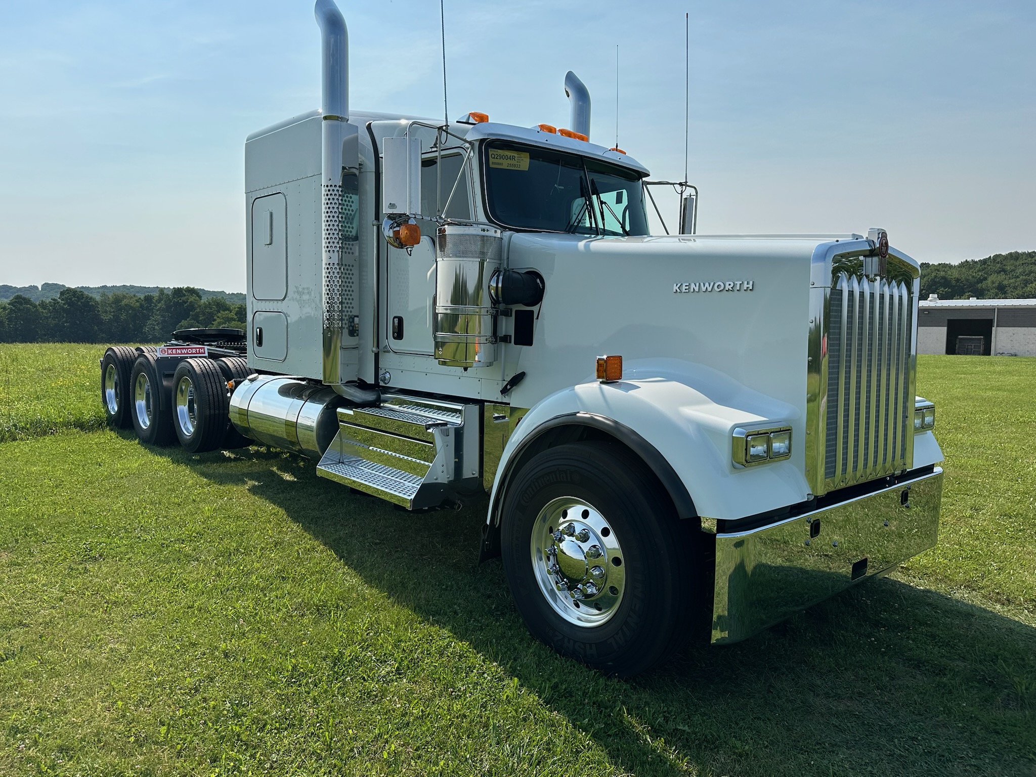 2027 KENWORTH W900 2027 KENWORTH W900 - image 4 of 6