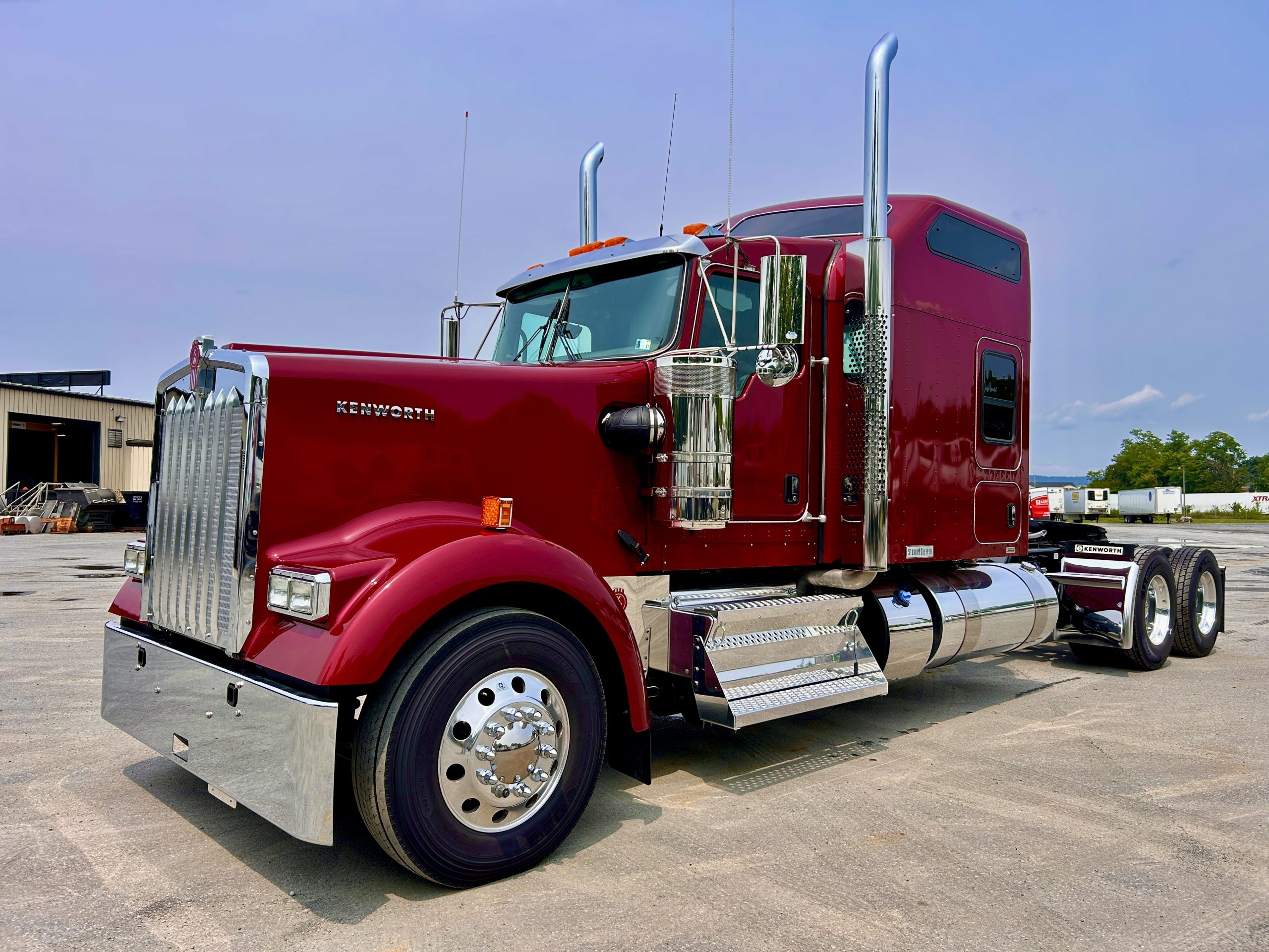 2027 KENWORTH W900 2027 KENWORTH W900 - image 1 of 6