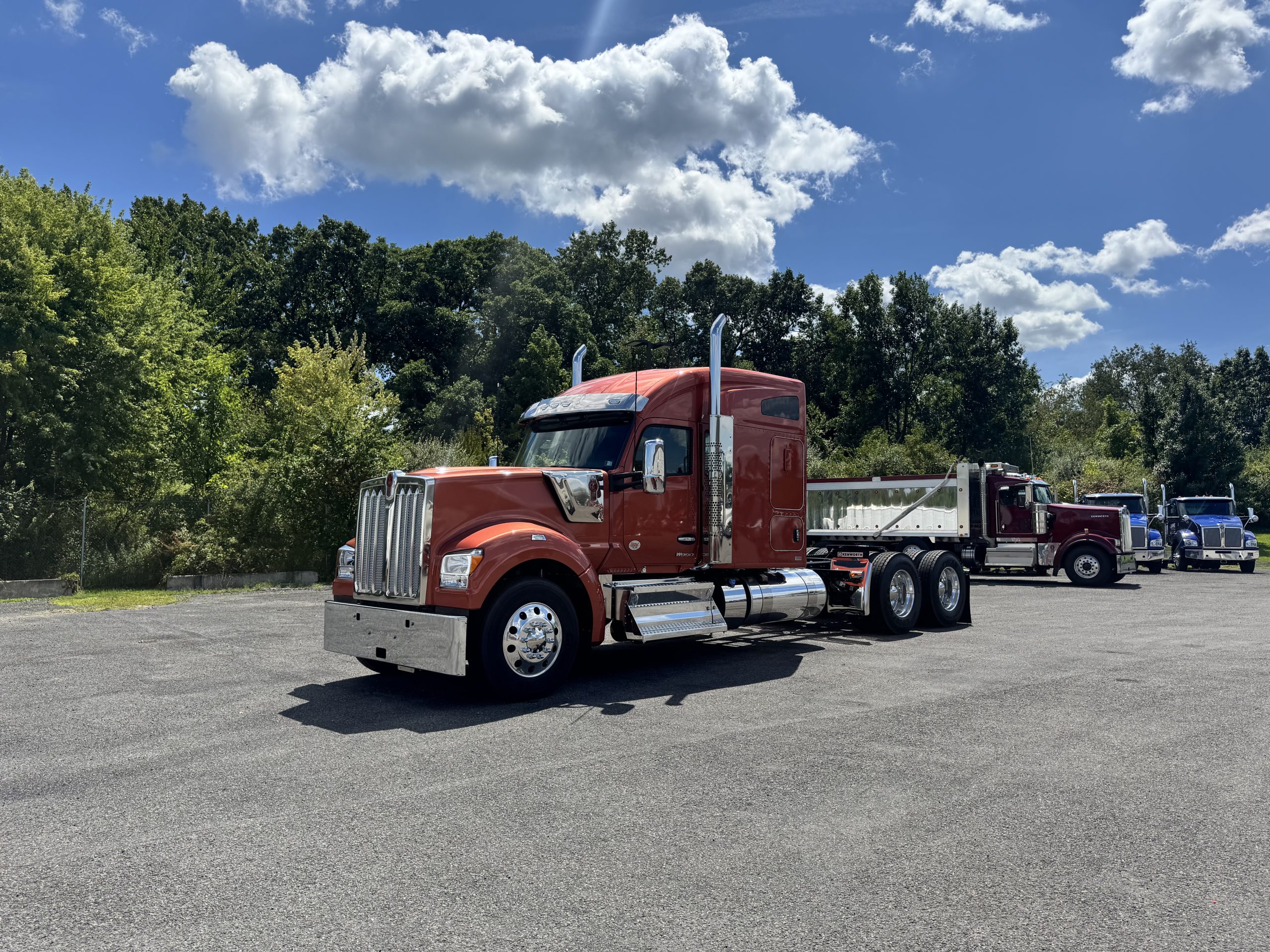 2027 KENWORTH W990 - image 1 of 6