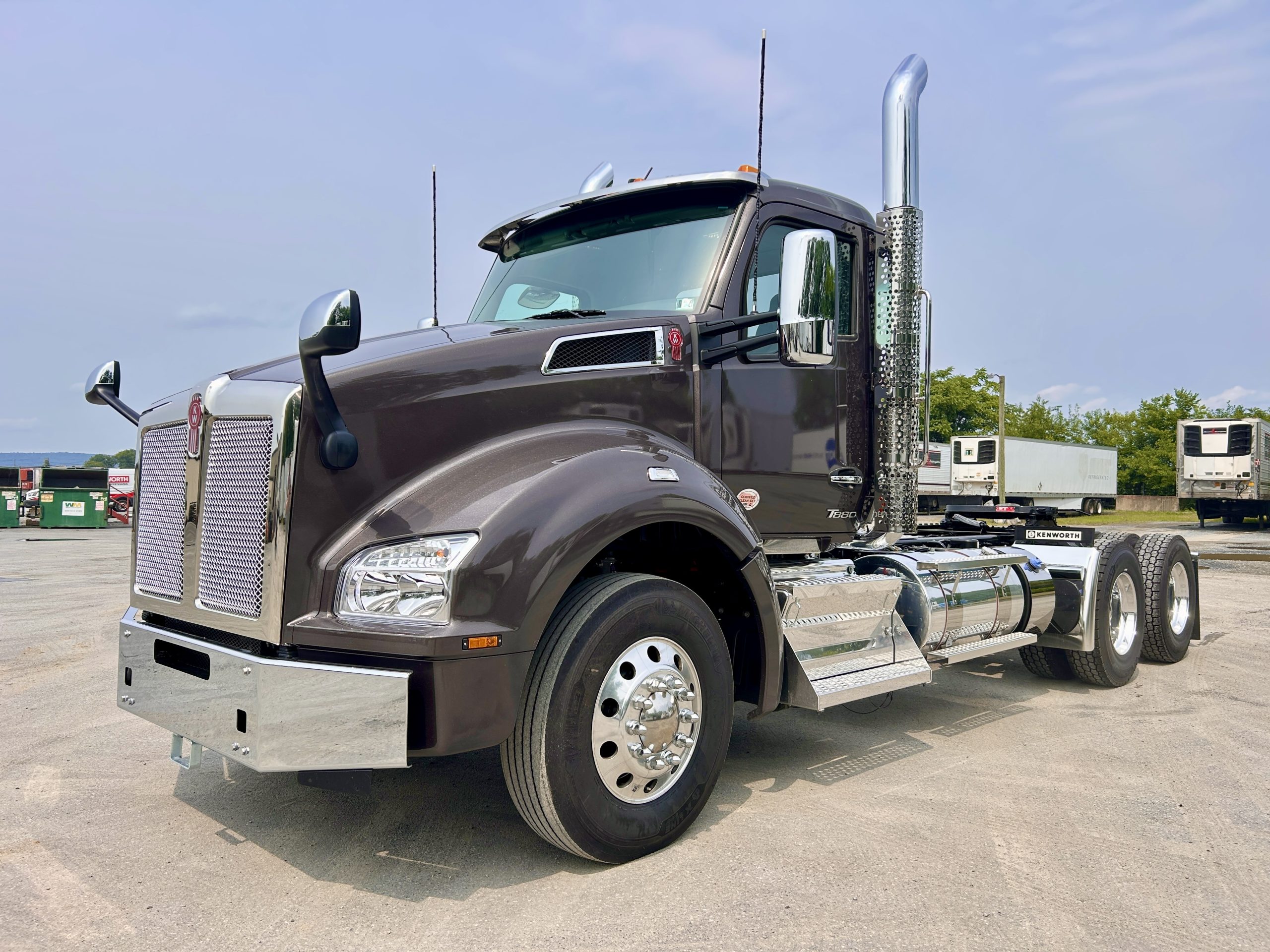 2027 KENWORTH T880 2027 KENWORTH T880 - image 1 of 6
