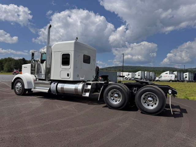 2027 KENWORTH W900 2027 KENWORTH W900 - image 5 of 6
