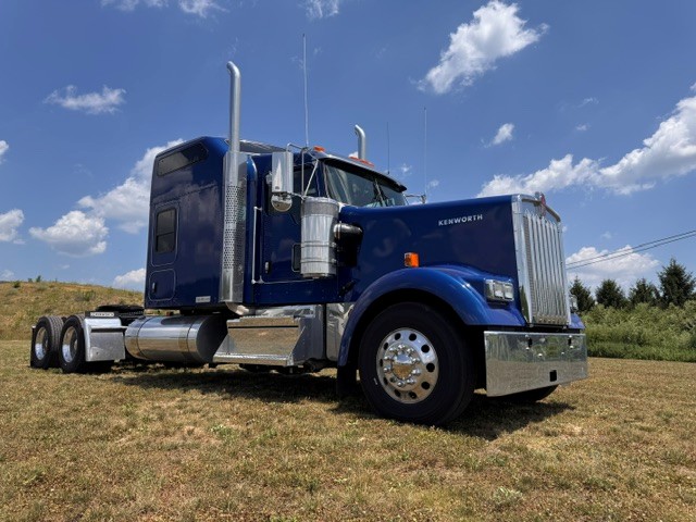 2027 KENWORTH W900 2027 KENWORTH W900 - image 2 of 6