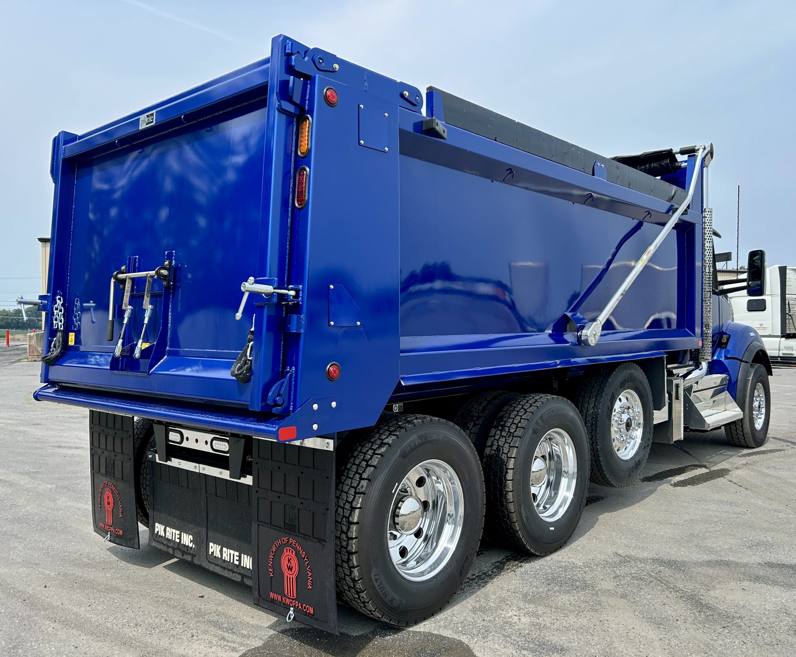 2027 KENWORTH T880 2027 KENWORTH T880 - image 5 of 6