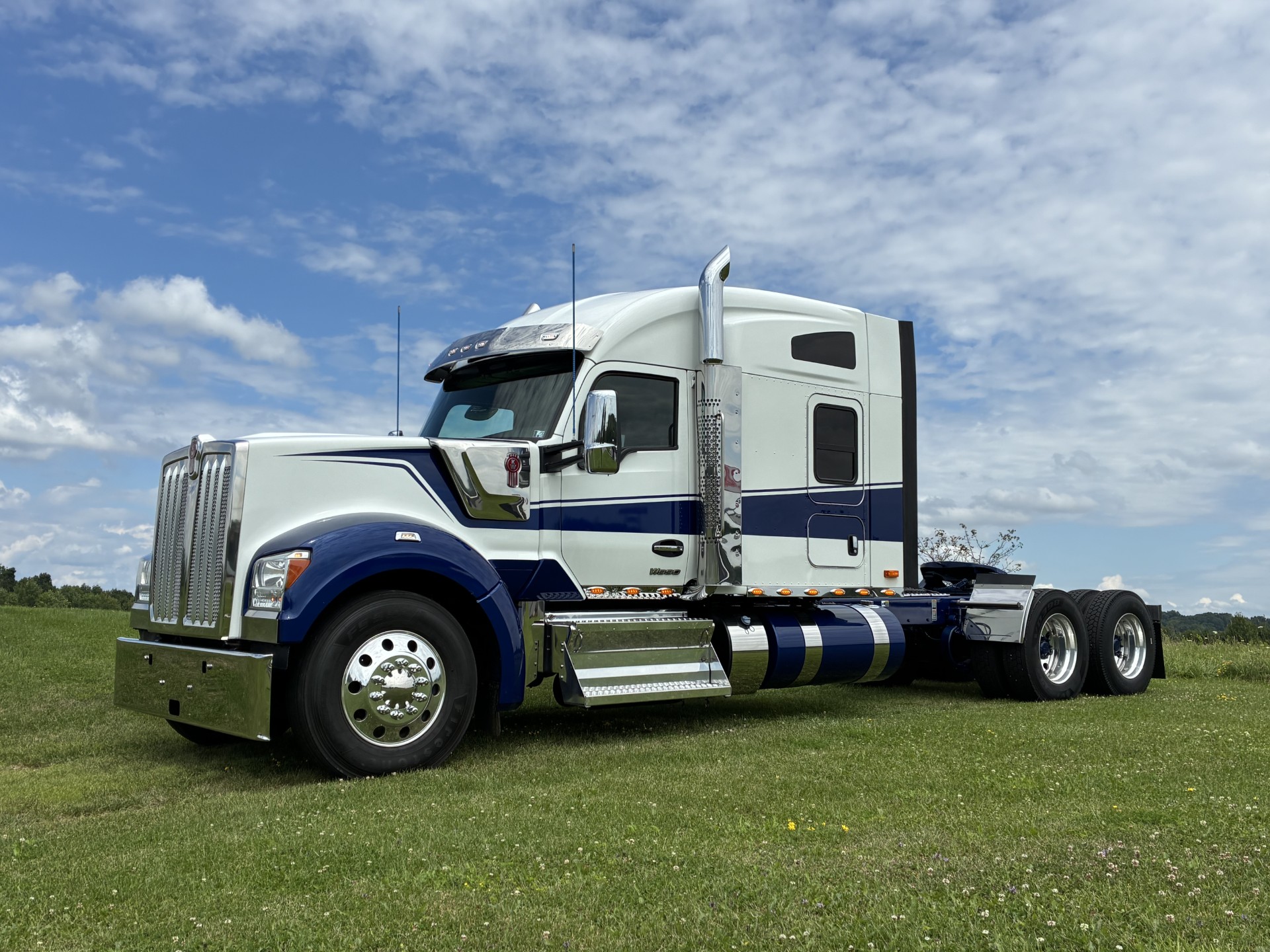2023 KENWORTH W990 2023 KENWORTH W990 - image 1 of 6