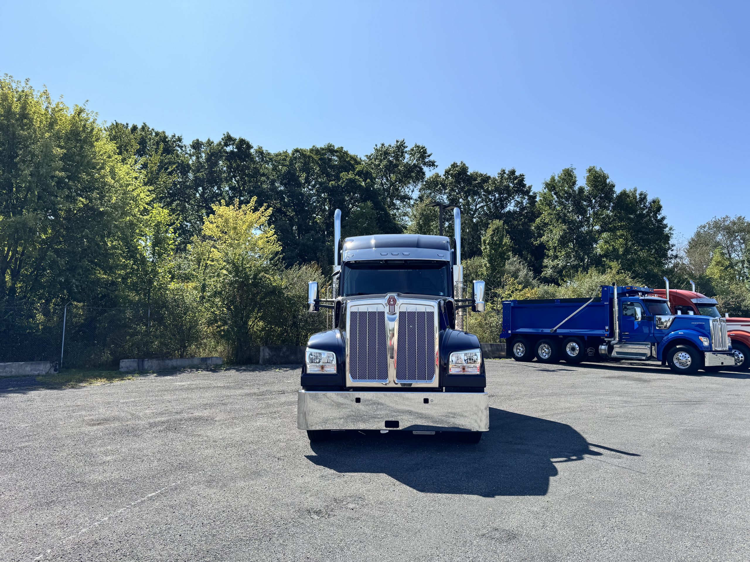 2027 KENWORTH W990 - image 2 of 6