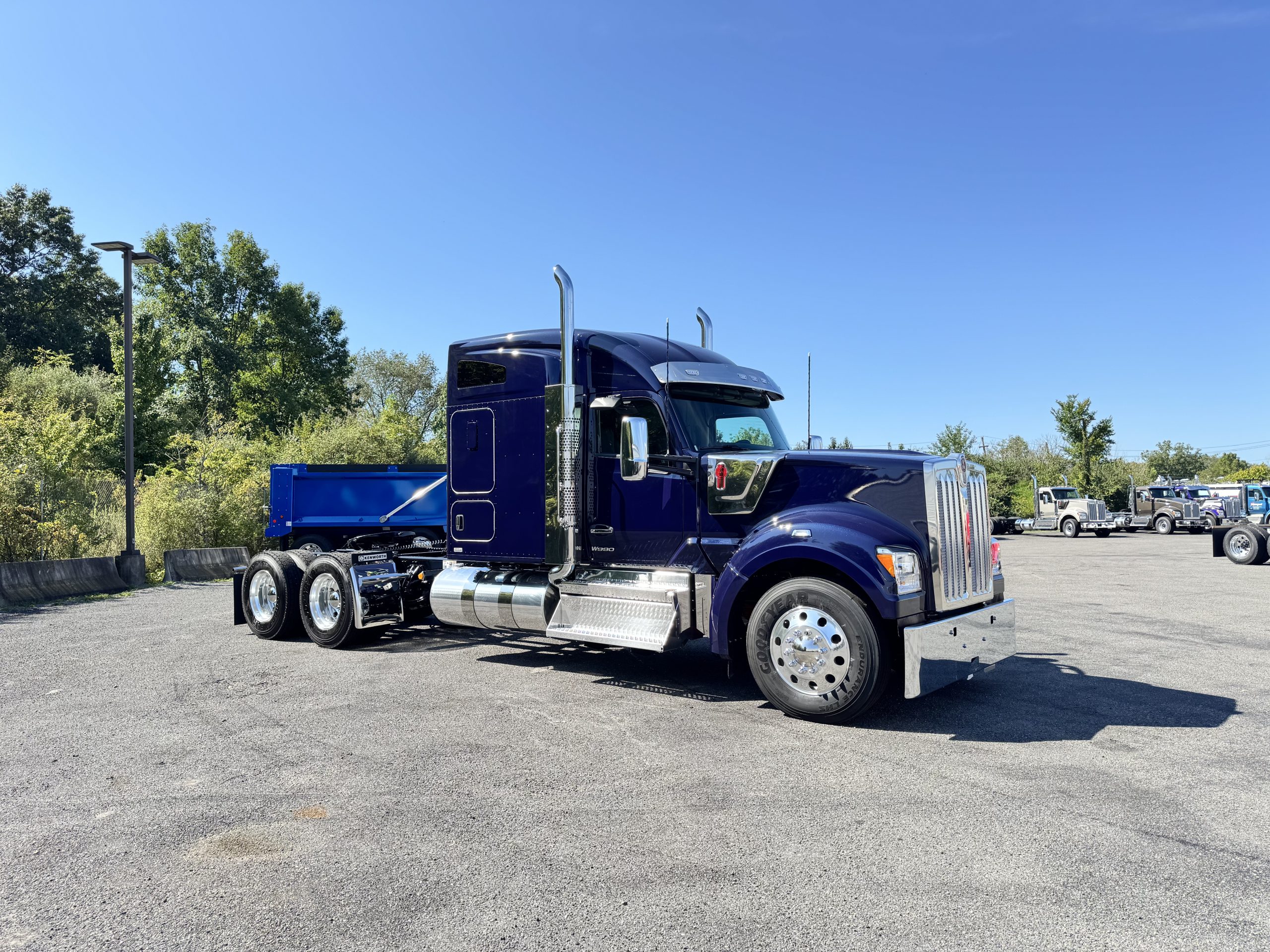 2027 KENWORTH W990 - image 3 of 6