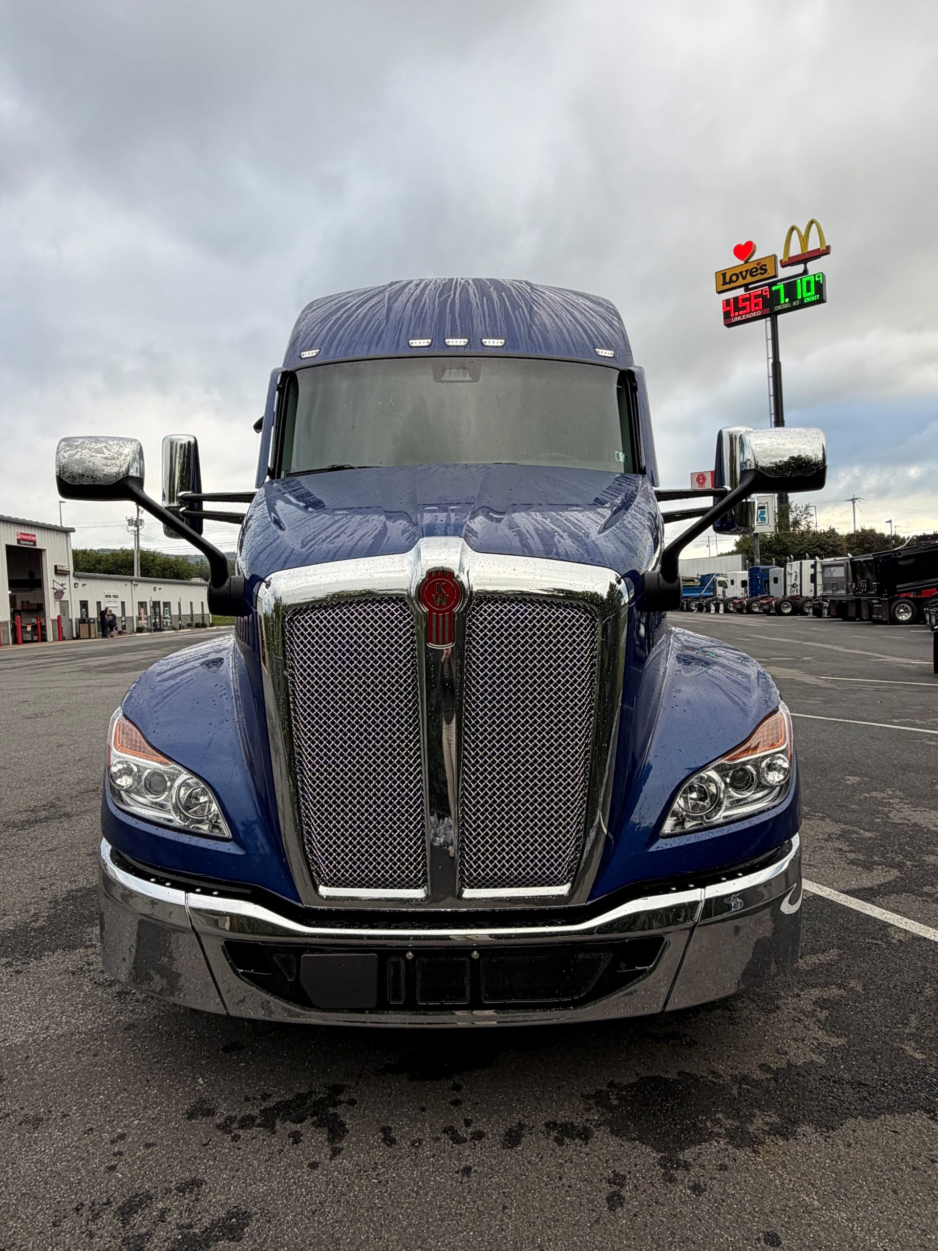 2027 KENWORTH T680 - image 4 of 6