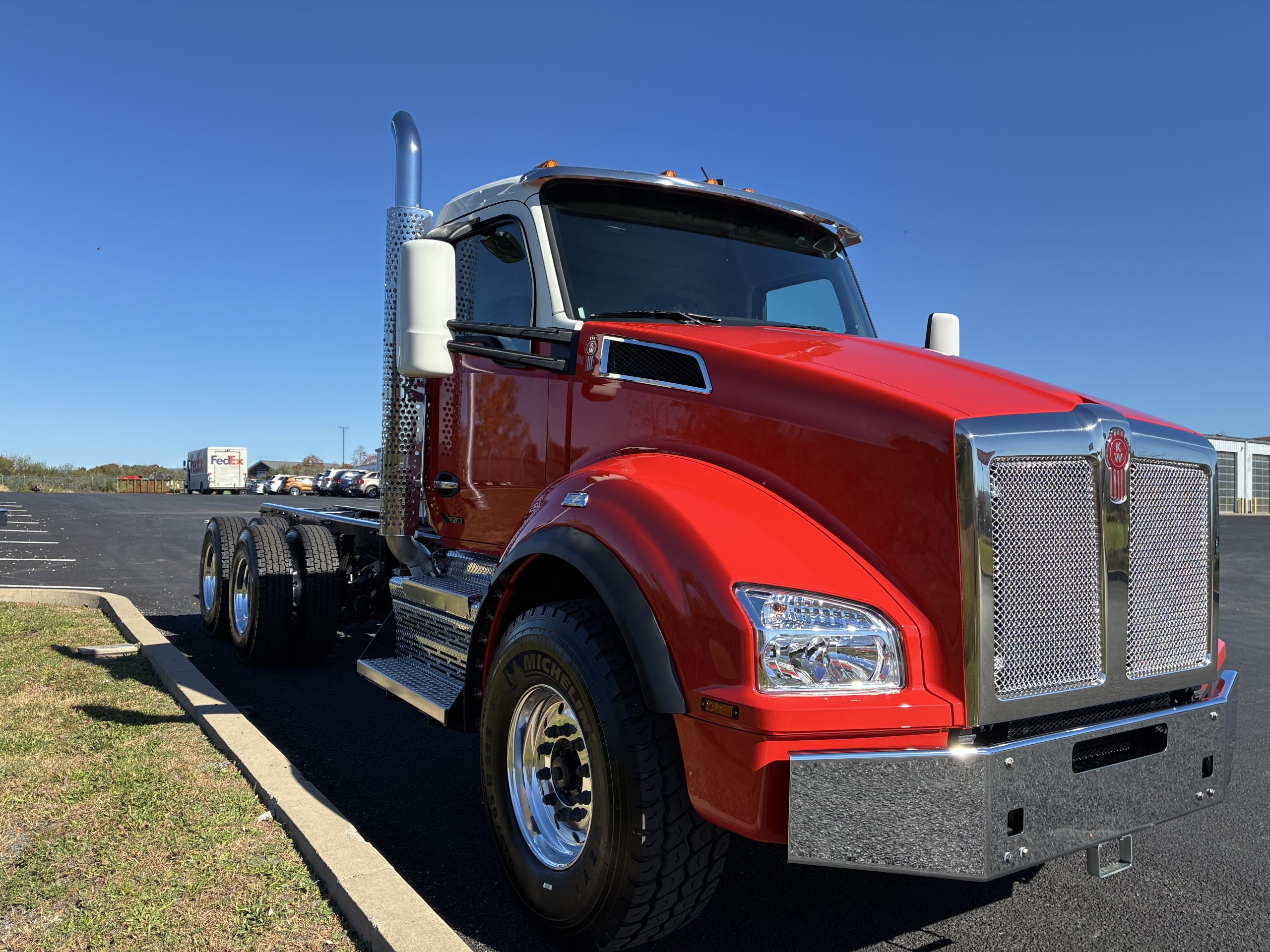 2026 KENWORTH T880 - image 3 of 6