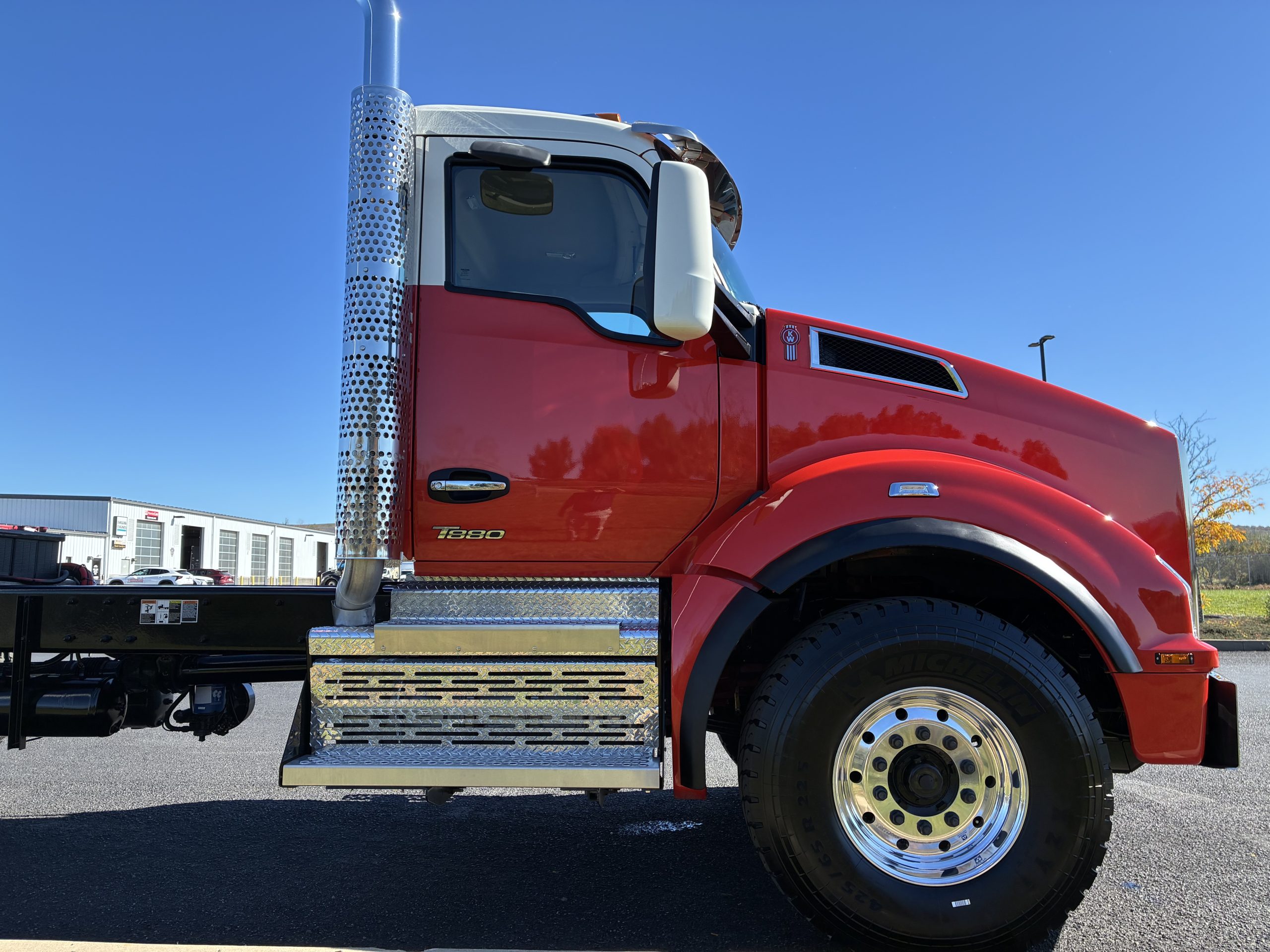 2026 KENWORTH T880 - image 4 of 6
