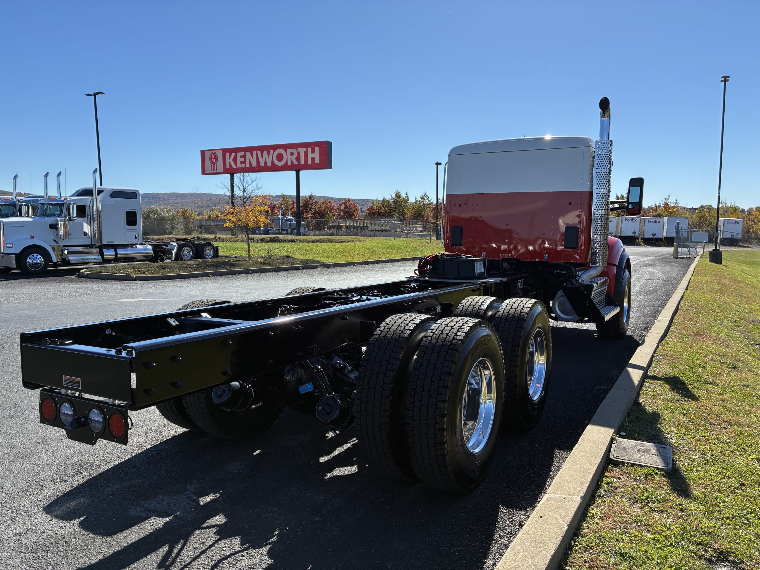 2026 KENWORTH T880 - image 6 of 6