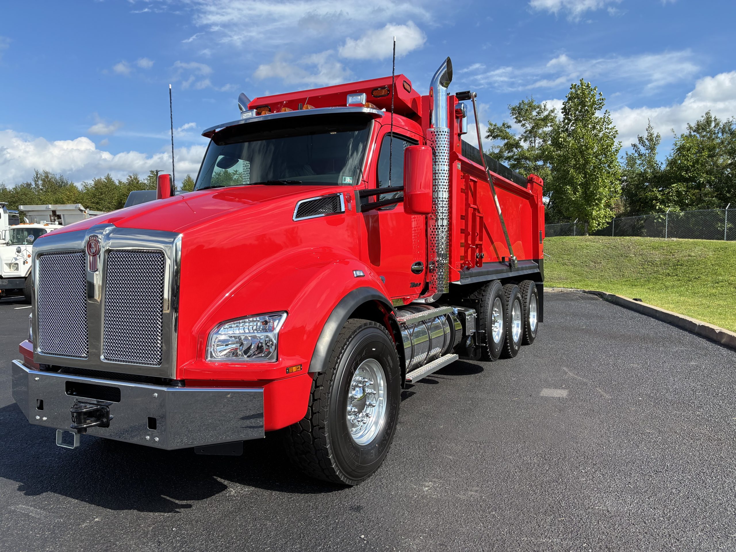 2027 KENWORTH T880 - image 4 of 6