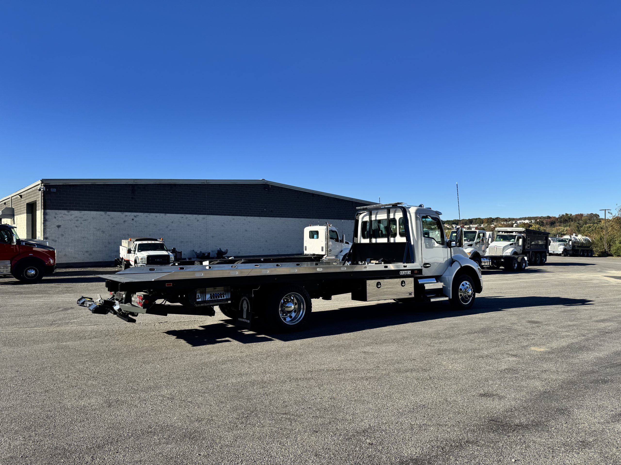 2027 KENWORTH T280 - image 5 of 6