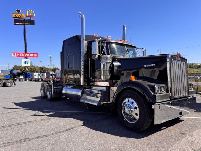2023 KENWORTH W900 2023 KENWORTH W900 - image 1 of 6