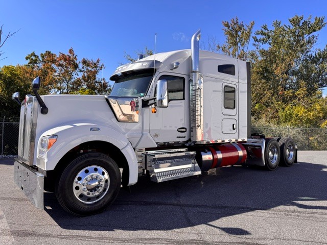 2024 KENWORTH W990 - image 1 of 6